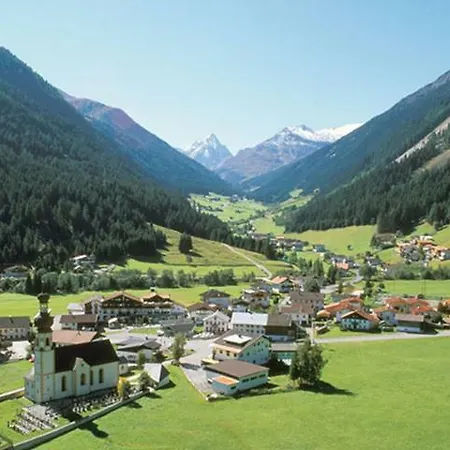 Weissstein Apartment *
